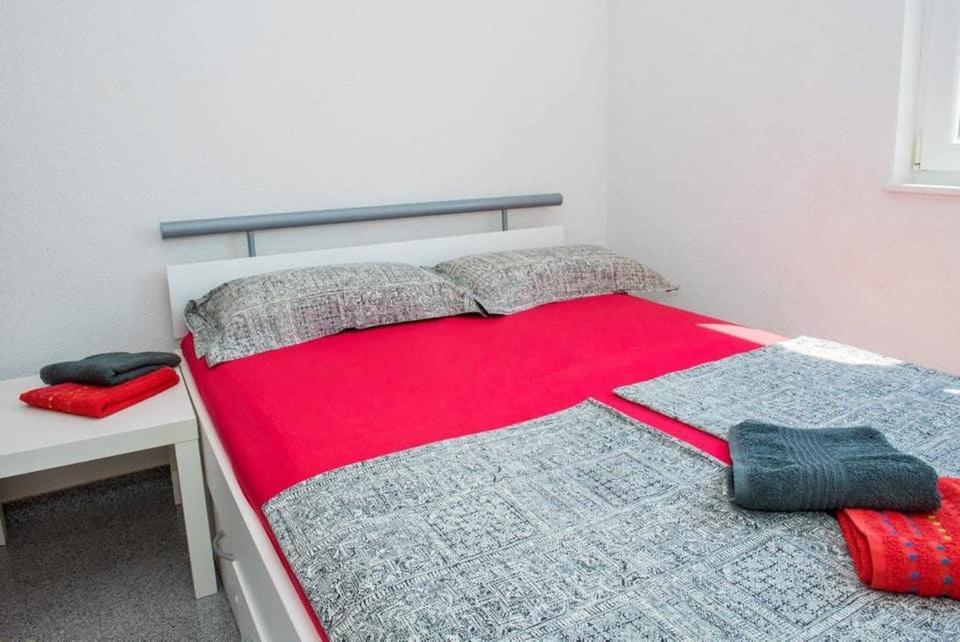 Apartment Vodice - Lovric Eksteriør bilde