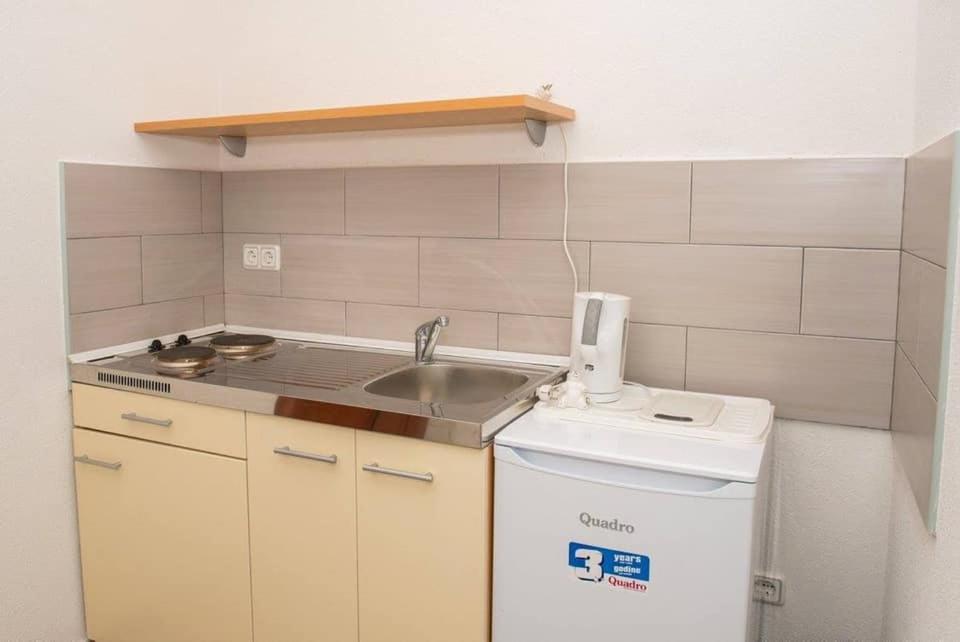 Apartment Vodice - Lovric Eksteriør bilde