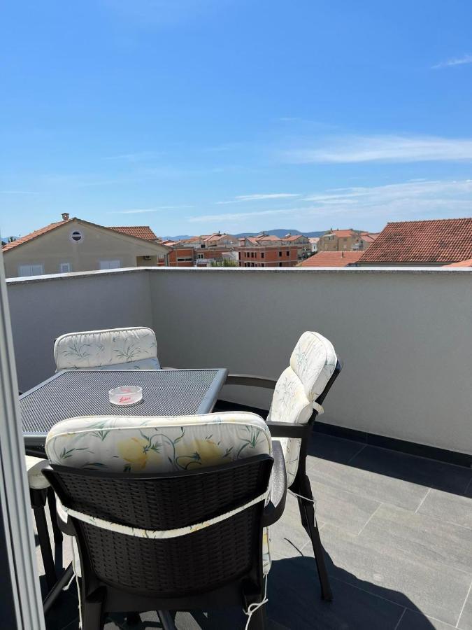 Apartment Vodice - Lovric Eksteriør bilde