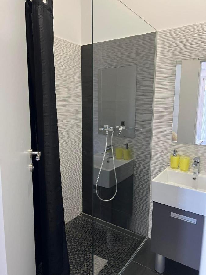 Apartment Vodice - Lovric Eksteriør bilde